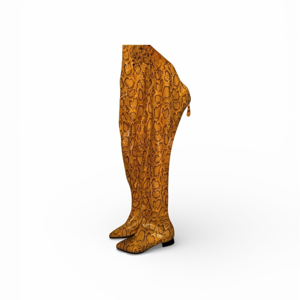 Stylish Yellow Snakeskin Over-the-Knee Boots - Picture 3 of 8